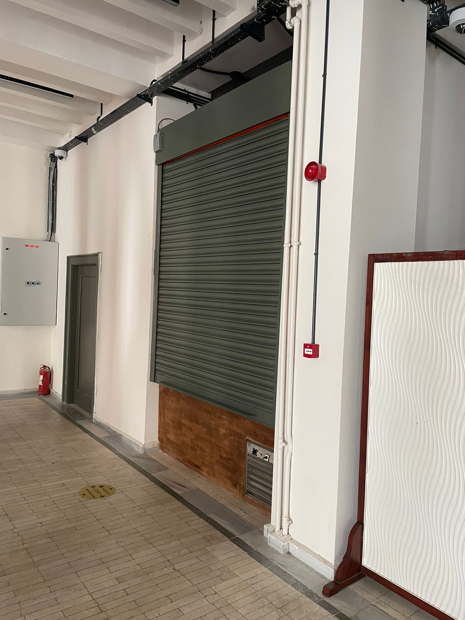 İSTANBUL ÜNİVERSİTESİ AKADEMİK KAFE KANTİN YAPILMASI 