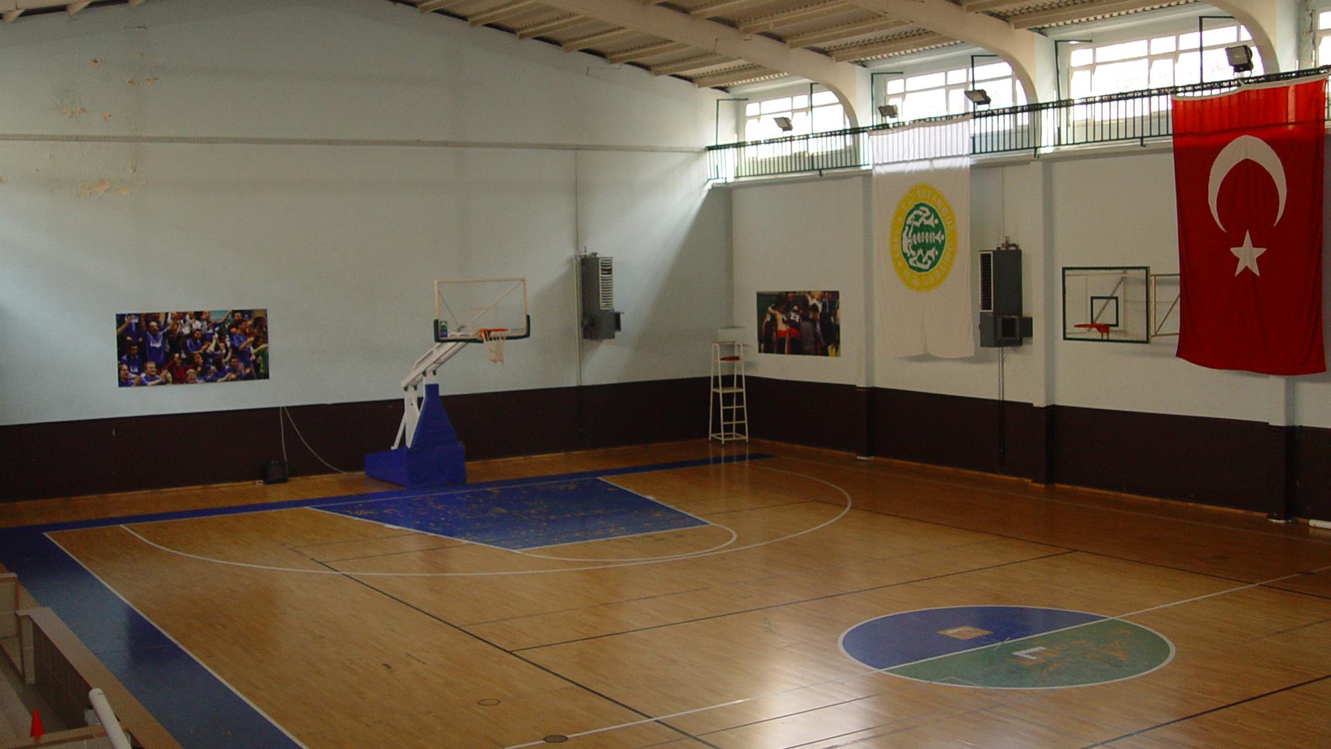 İSTANBUL ÜNİVERSİTESİ BEYAZIT YERLEŞKESİ COĞRAFYA SPOR SALONU AHŞAP BAKIM ONARIM İŞİ