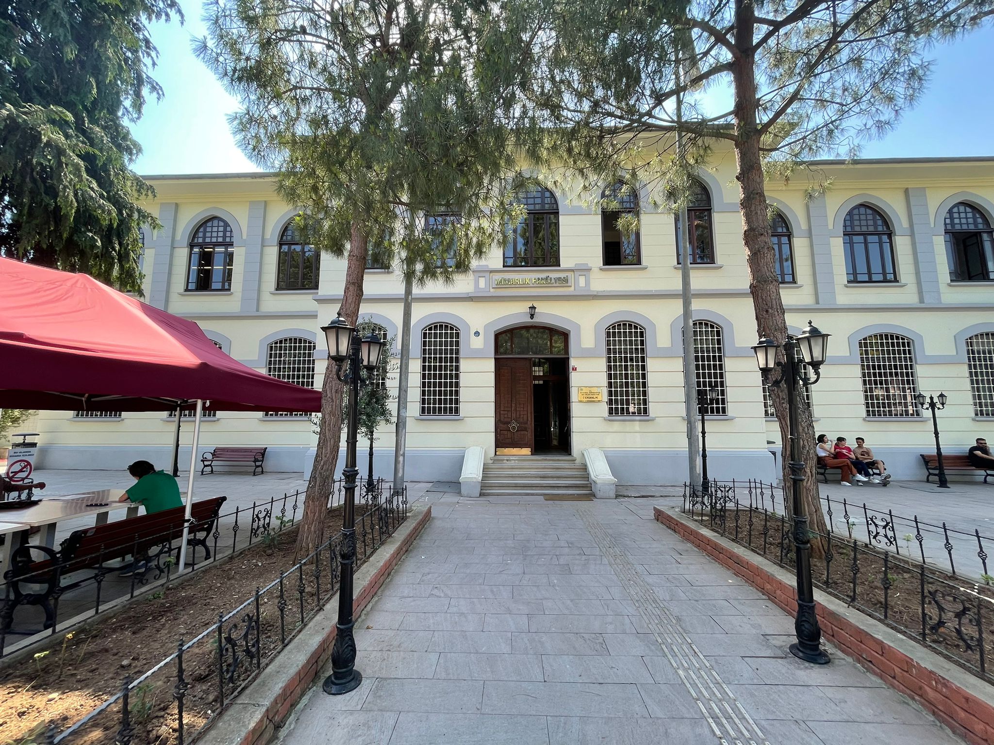 İSTANBUL ÜNİVERSİTESİ BEYAZIT YERLEŞKESİ MİMARLIK FAKÜLTESİ İKLİMLENDİRME İŞİ