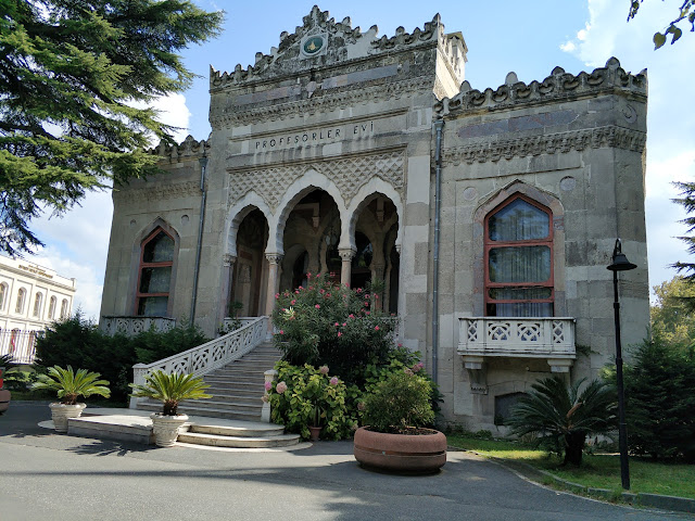 İSTANBUL ÜNİVERSİTESİ PROFESÖRLER EVİ MUTFAK HAVALANDIRMA , EKOLOJİK SANTRAL VE YER KONVEKTÖRÜ SATIŞ VE MONTAJ İŞİ